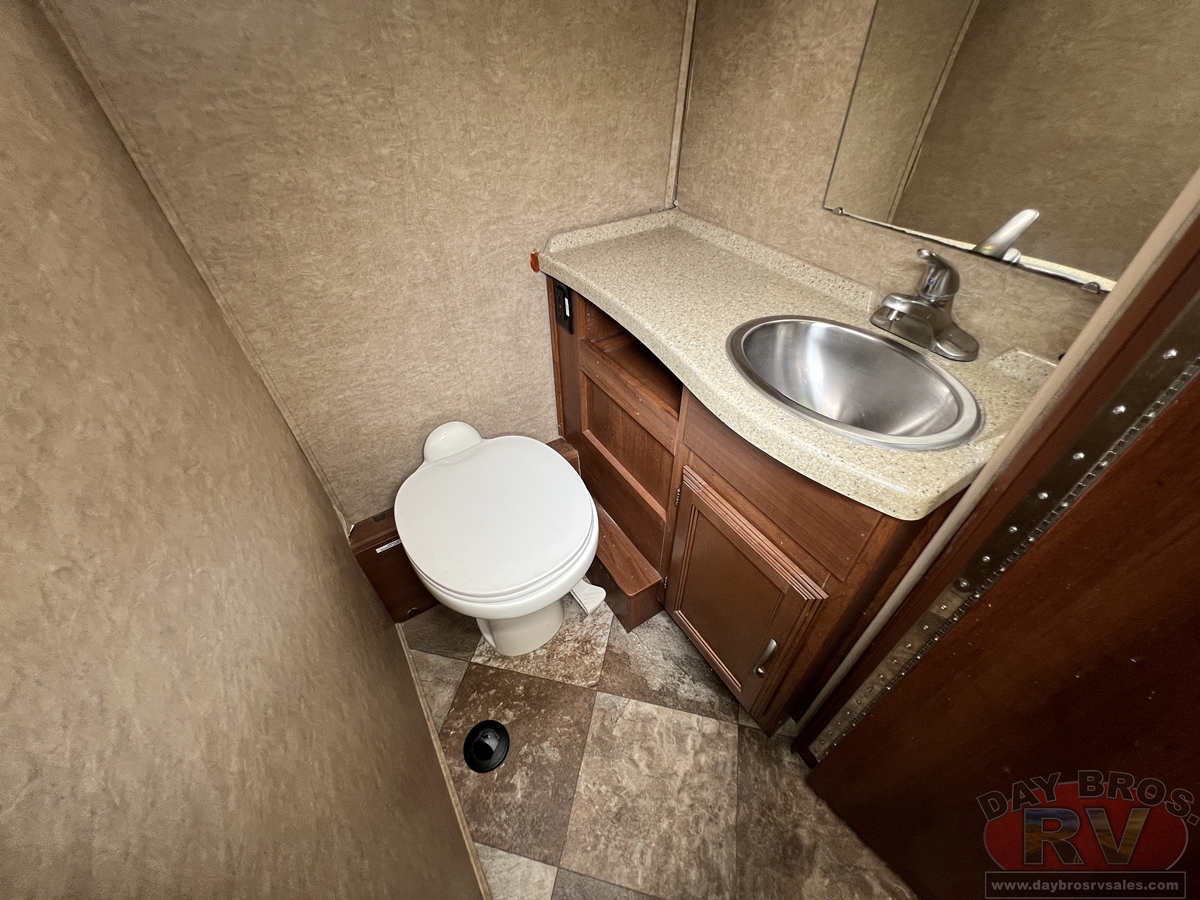 2015 Coachmen Concord 300TS Ford Motorhome