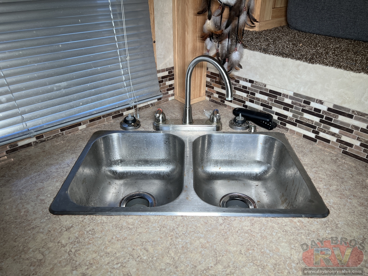 2019 Bison Coach Ranger Horse Trailer