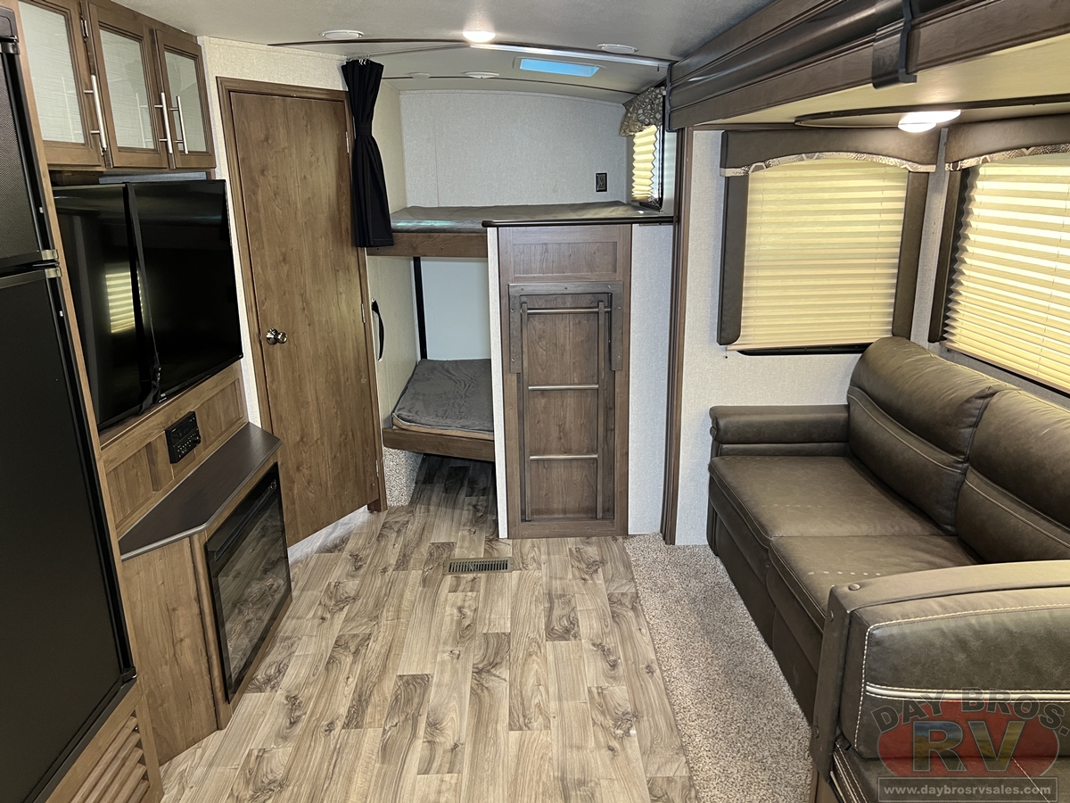 2020 Keystone RV Cougar Half-Ton 29BHS Travel Trailer