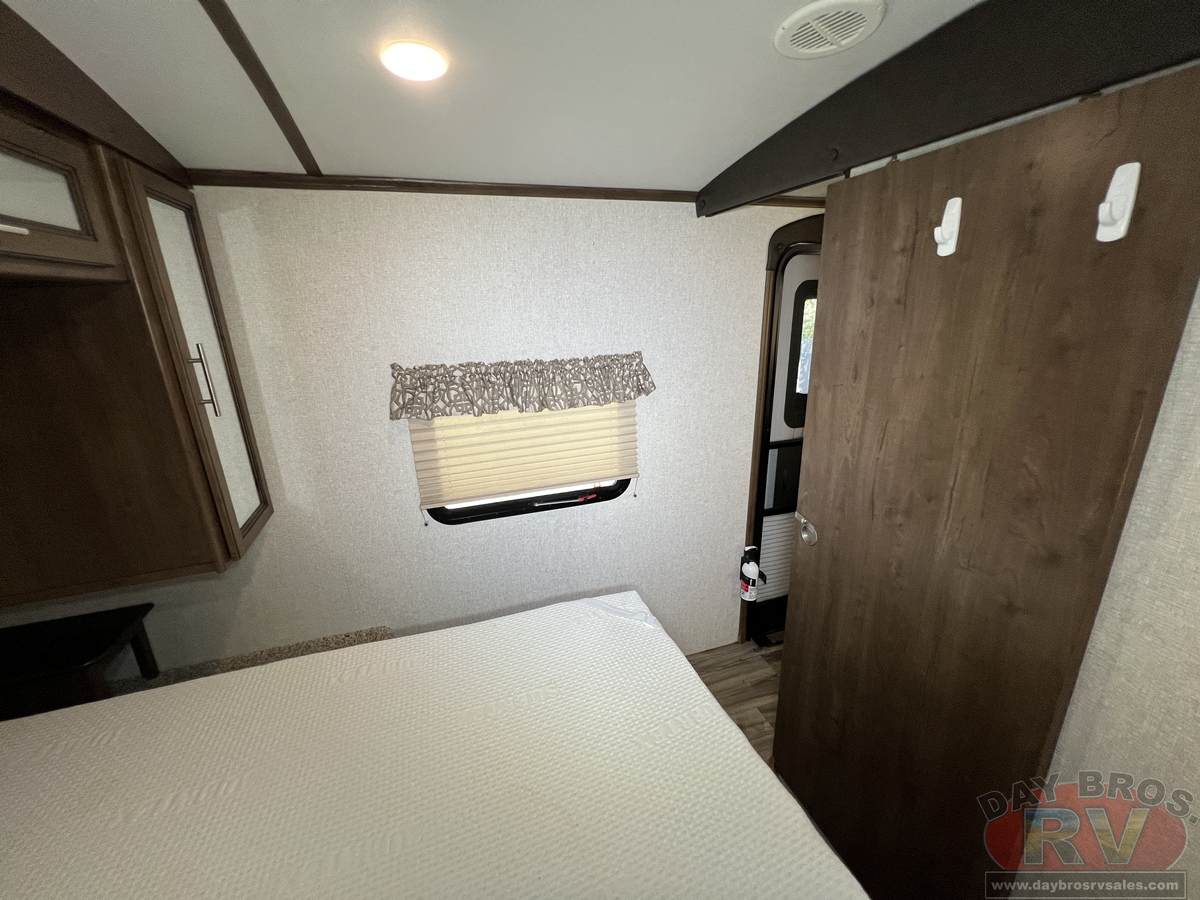 2020 Keystone RV Cougar Half-Ton 29BHS Travel Trailer