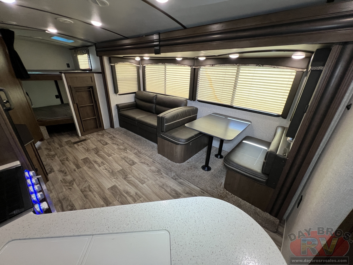 2020 Keystone RV Cougar Half-Ton 29BHS Travel Trailer