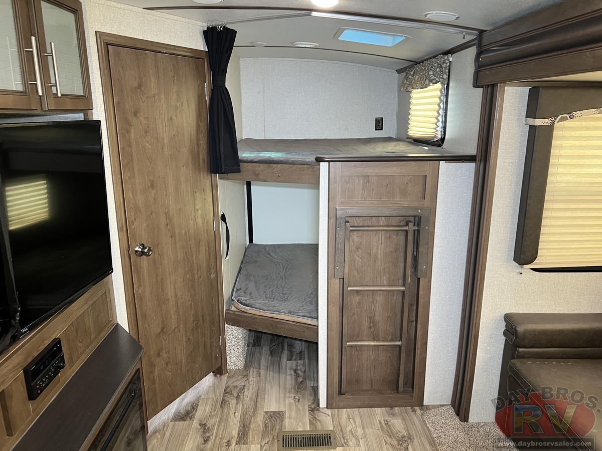 2020 Keystone RV Cougar Half-Ton 29BHS Travel Trailer