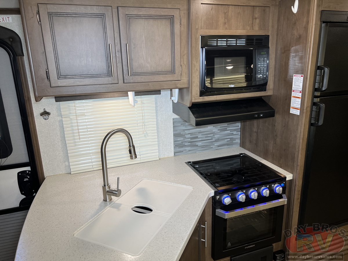 2020 Keystone RV Cougar Half-Ton 29BHS Travel Trailer