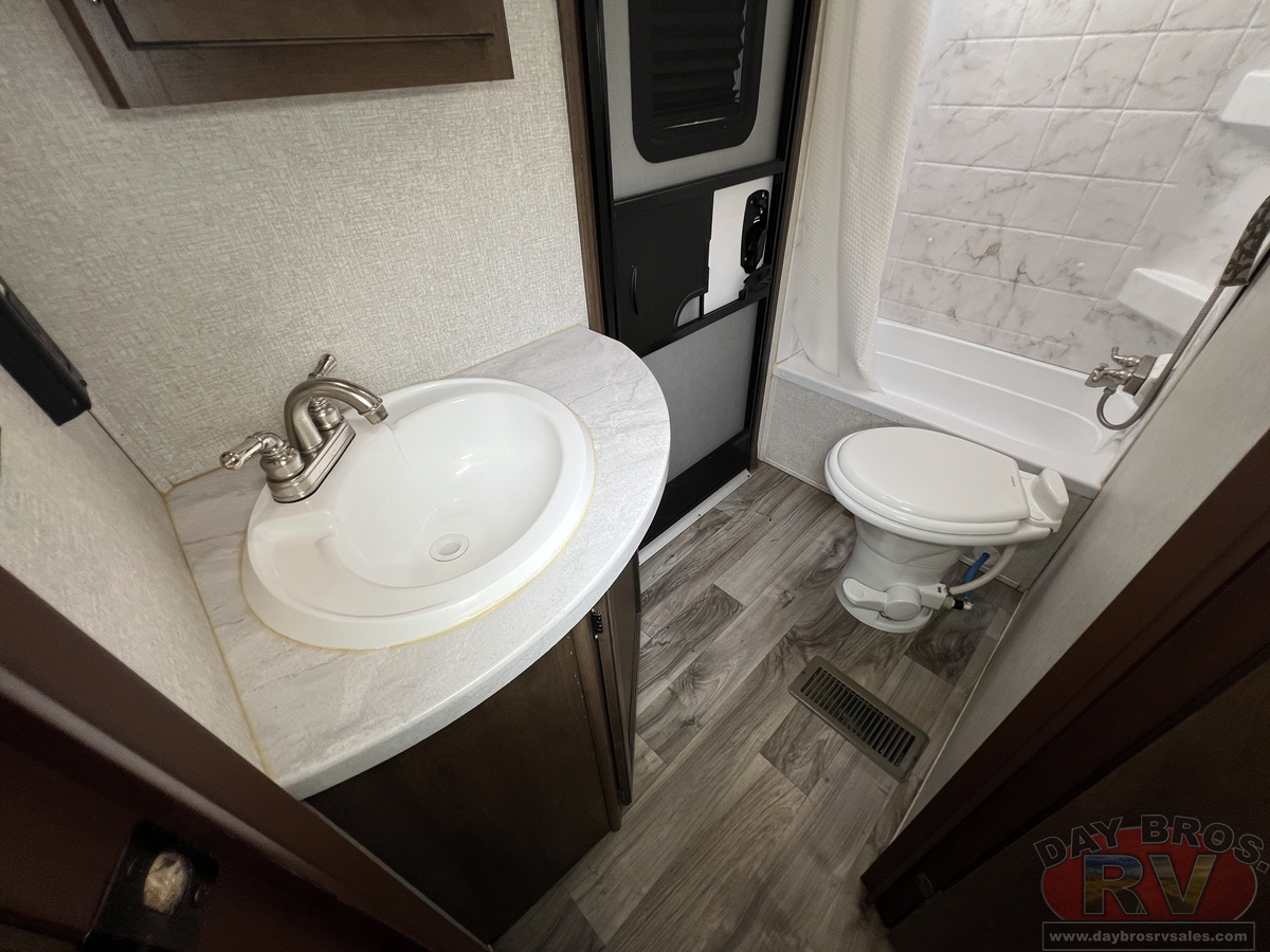 2020 Keystone RV Cougar Half-Ton 29BHS Travel Trailer
