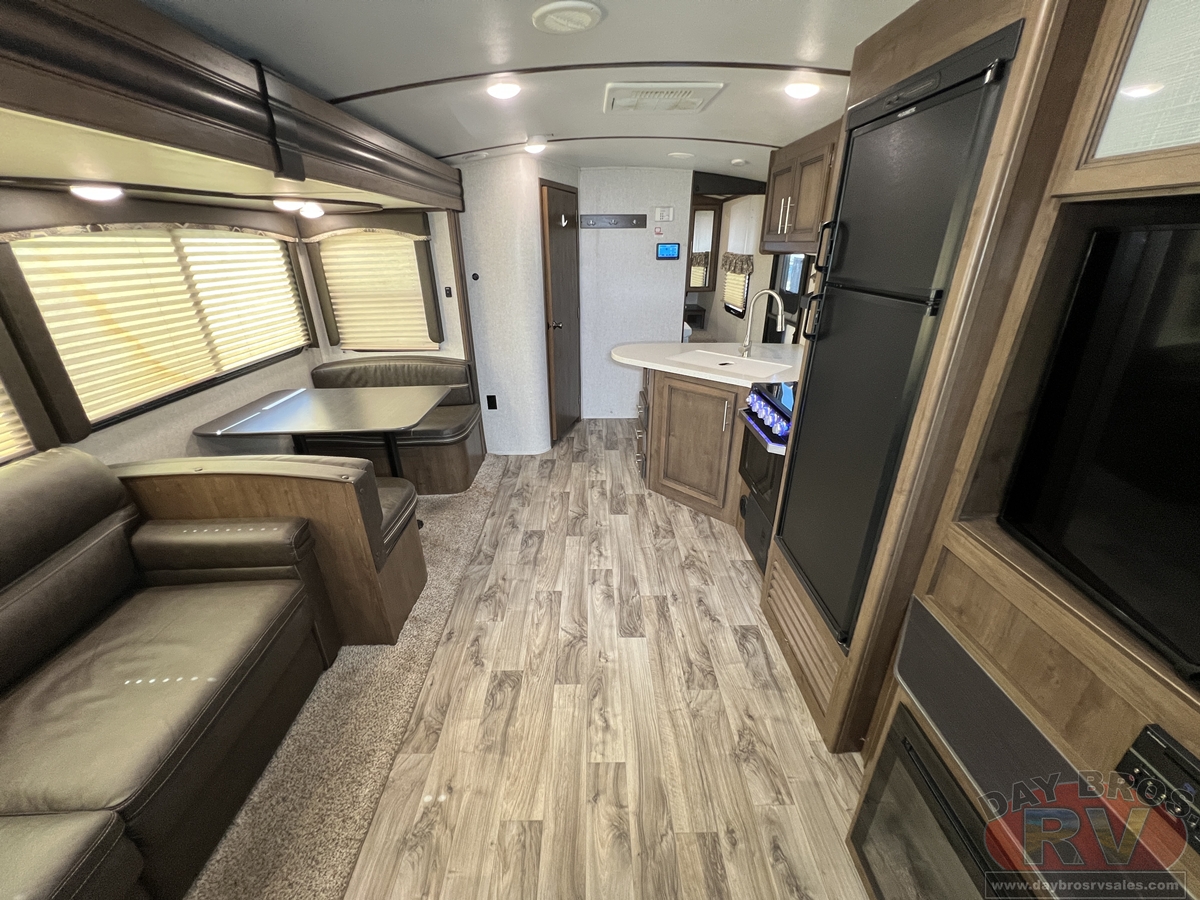 2020 Keystone RV Cougar Half-Ton 29BHS Travel Trailer