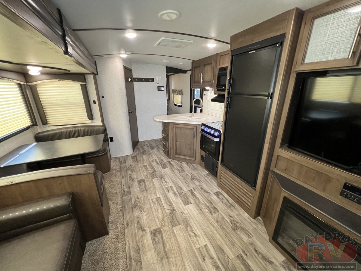 2020 Keystone RV Cougar Half-Ton 29BHS Travel Trailer