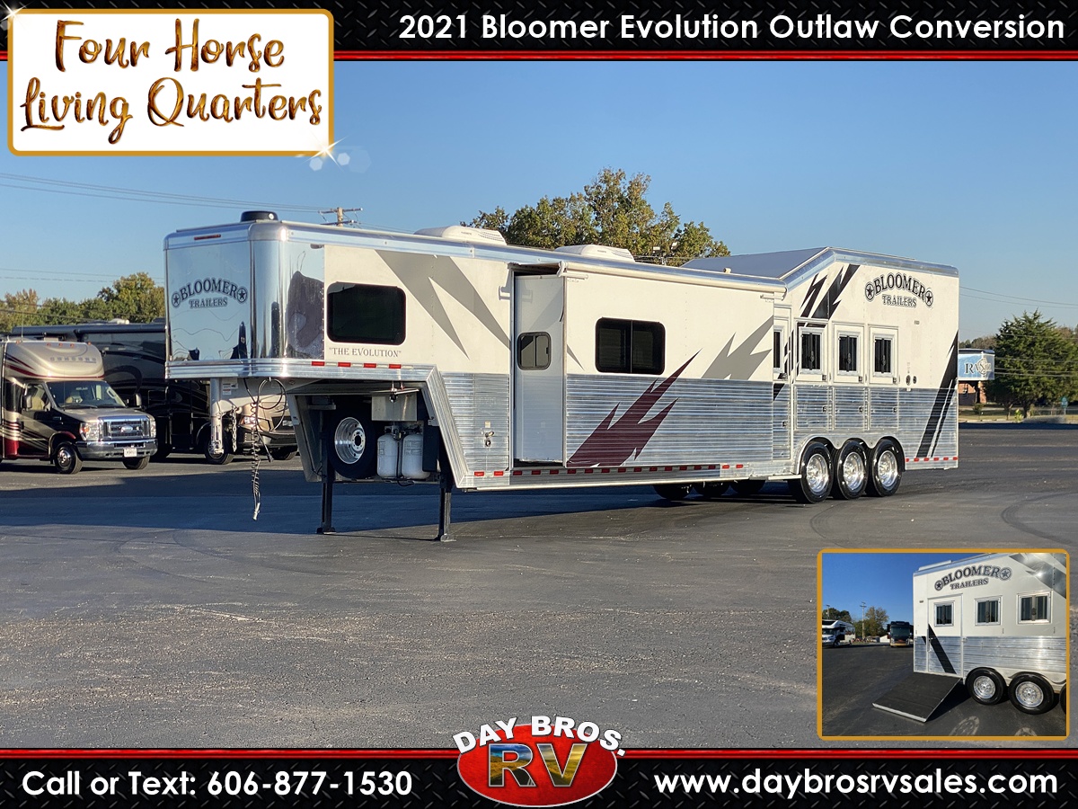 2021 Bloomer Trailers Evolution Outlaw Conversion Horse Trailer