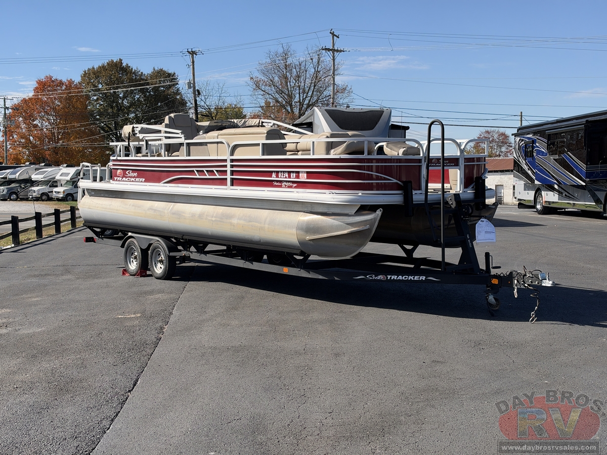2021 Sun Tracker Fishin' Barge 20 DLX Boat