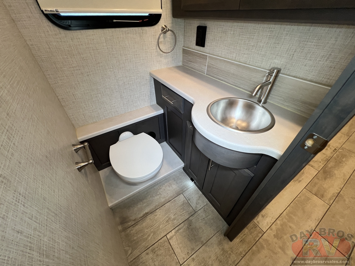 2022 Thor Motor Coach Aria Motorhome