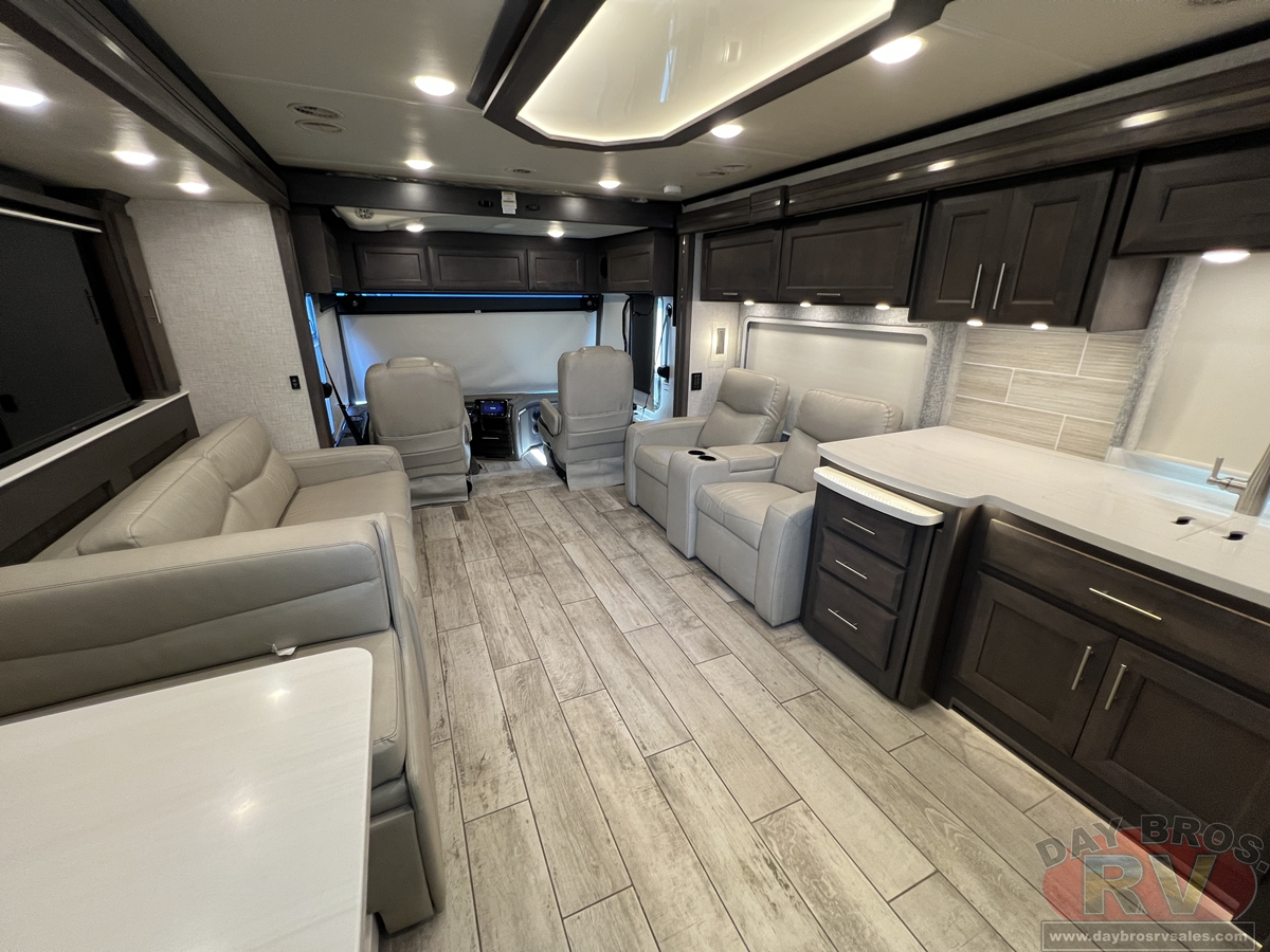 2022 Thor Motor Coach Aria Motorhome