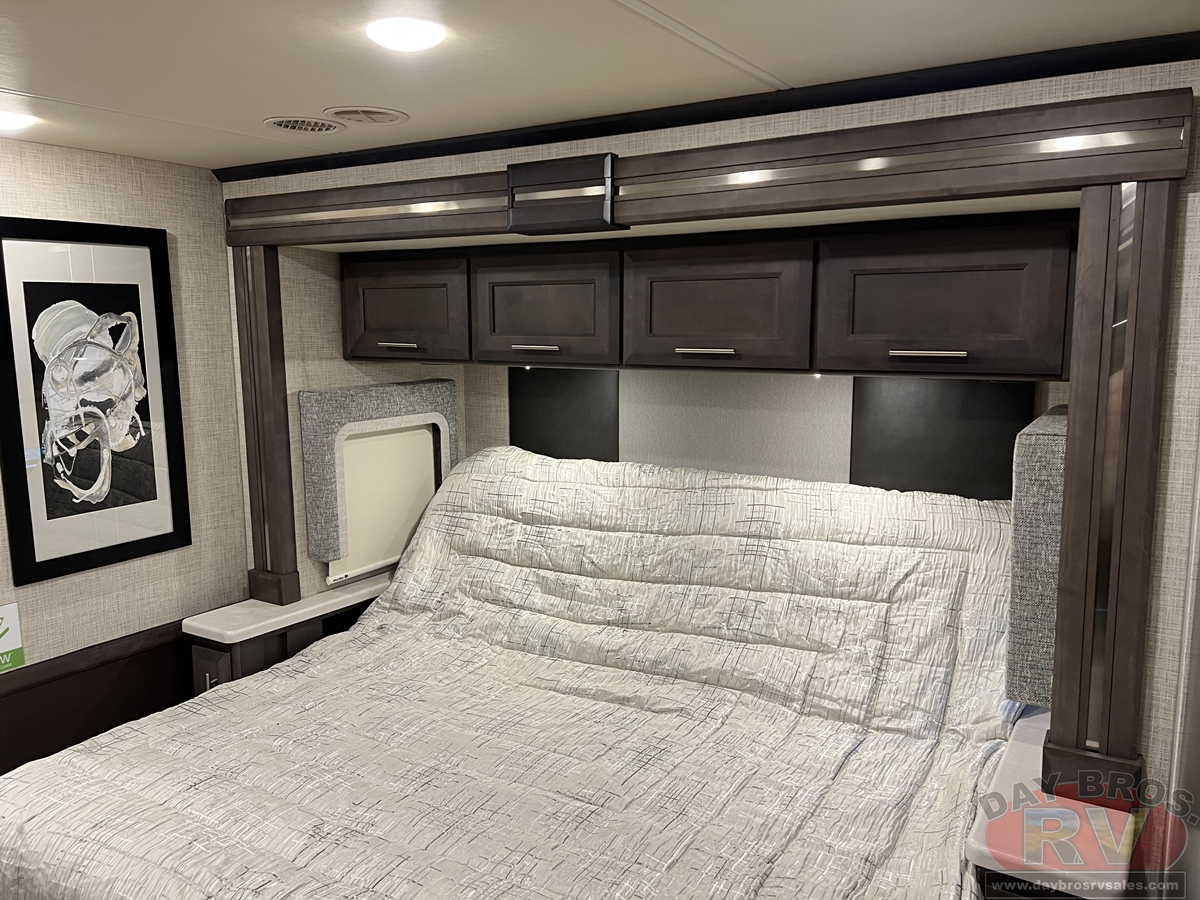 2022 Thor Motor Coach Aria Motorhome