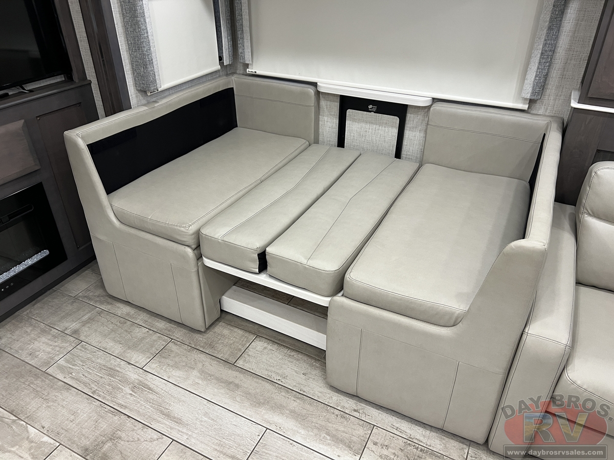 2022 Thor Motor Coach Aria Motorhome