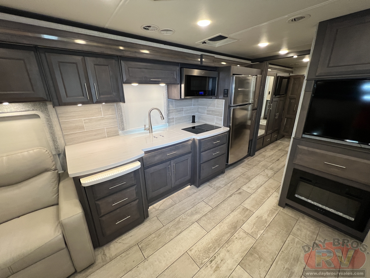2022 Thor Motor Coach Aria Motorhome