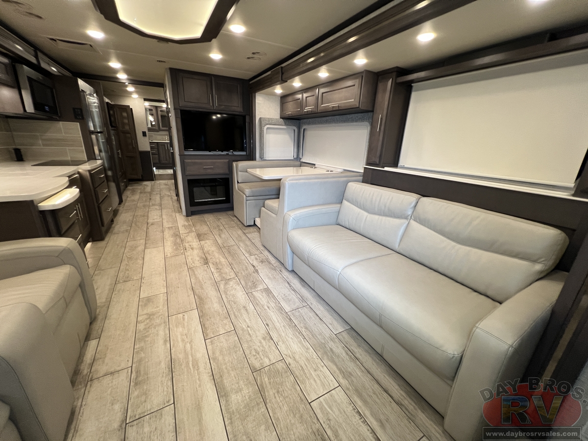 2022 Thor Motor Coach Aria Motorhome