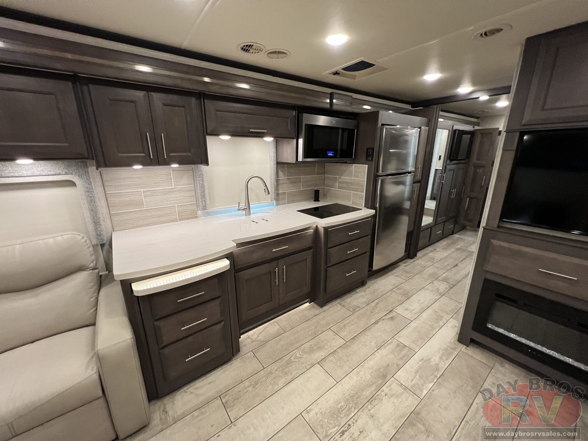 2022 Thor Motor Coach Aria Motorhome