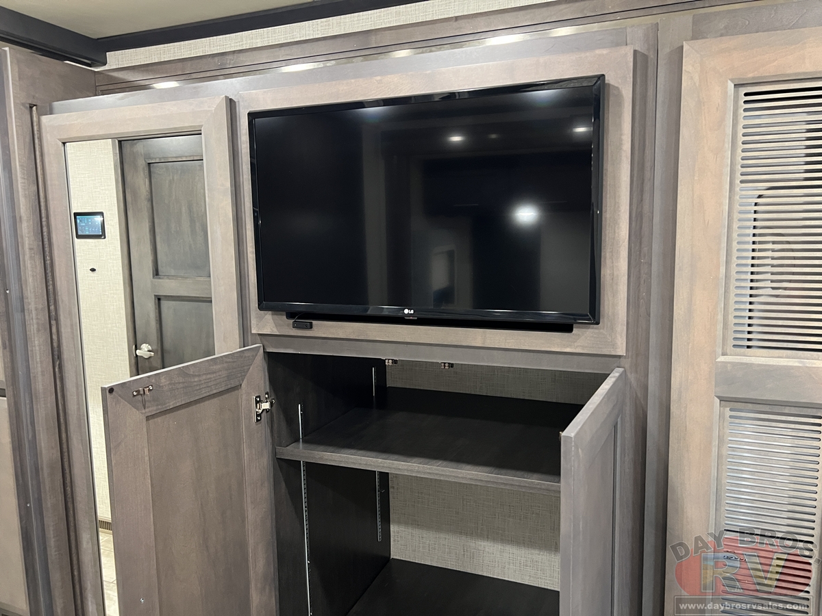 2022 Thor Motor Coach Aria Motorhome