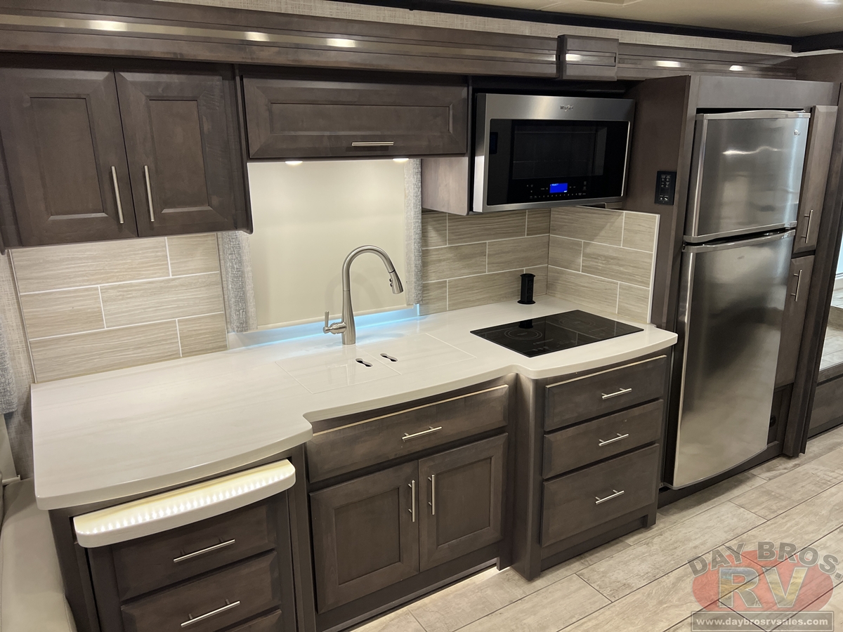 2022 Thor Motor Coach Aria Motorhome