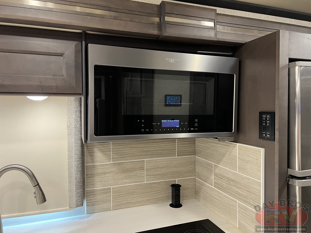 2022 Thor Motor Coach Aria Motorhome
