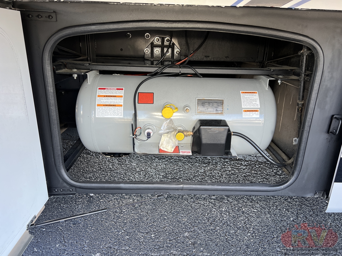 2022 Thor Motor Coach Aria Motorhome