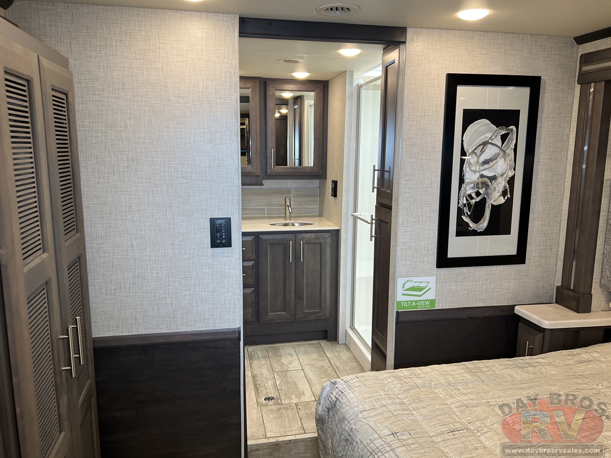 2022 Thor Motor Coach Aria Motorhome
