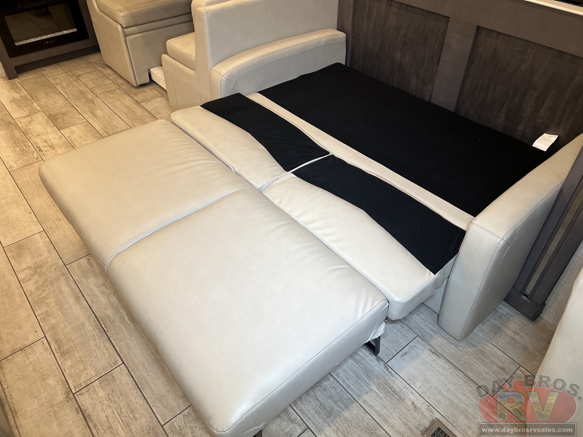 2022 Thor Motor Coach Aria Motorhome