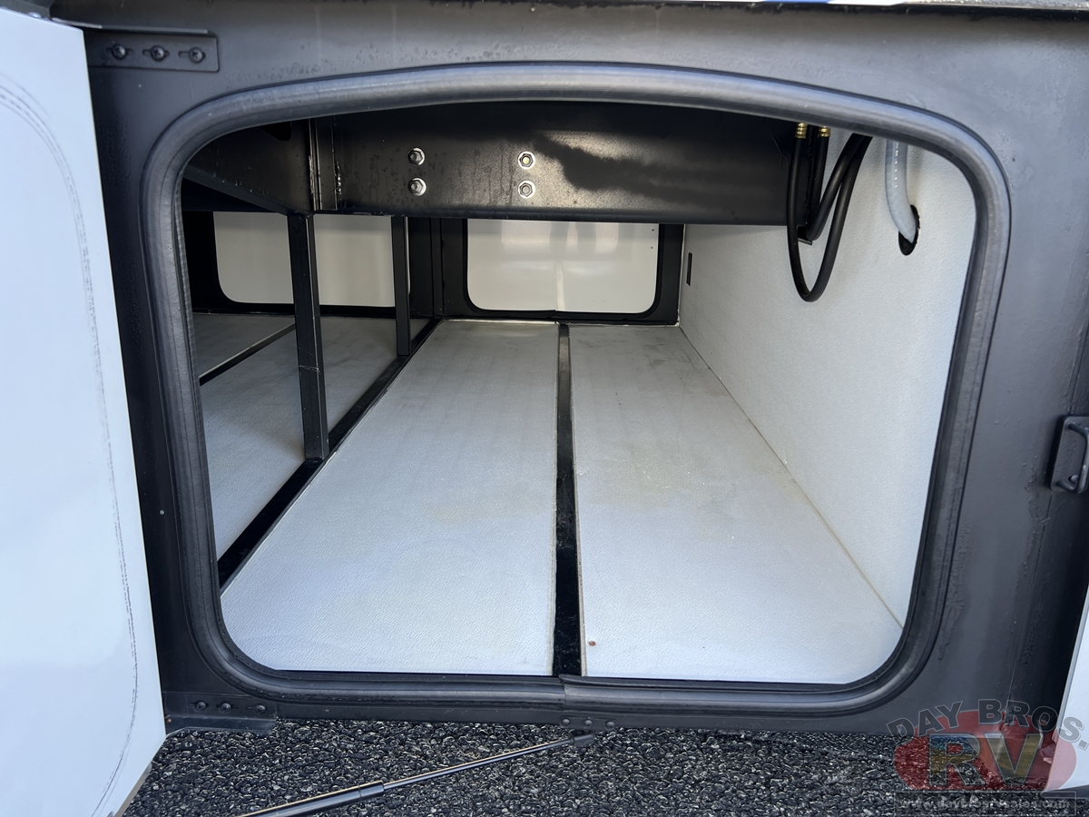 2022 Thor Motor Coach Aria Motorhome