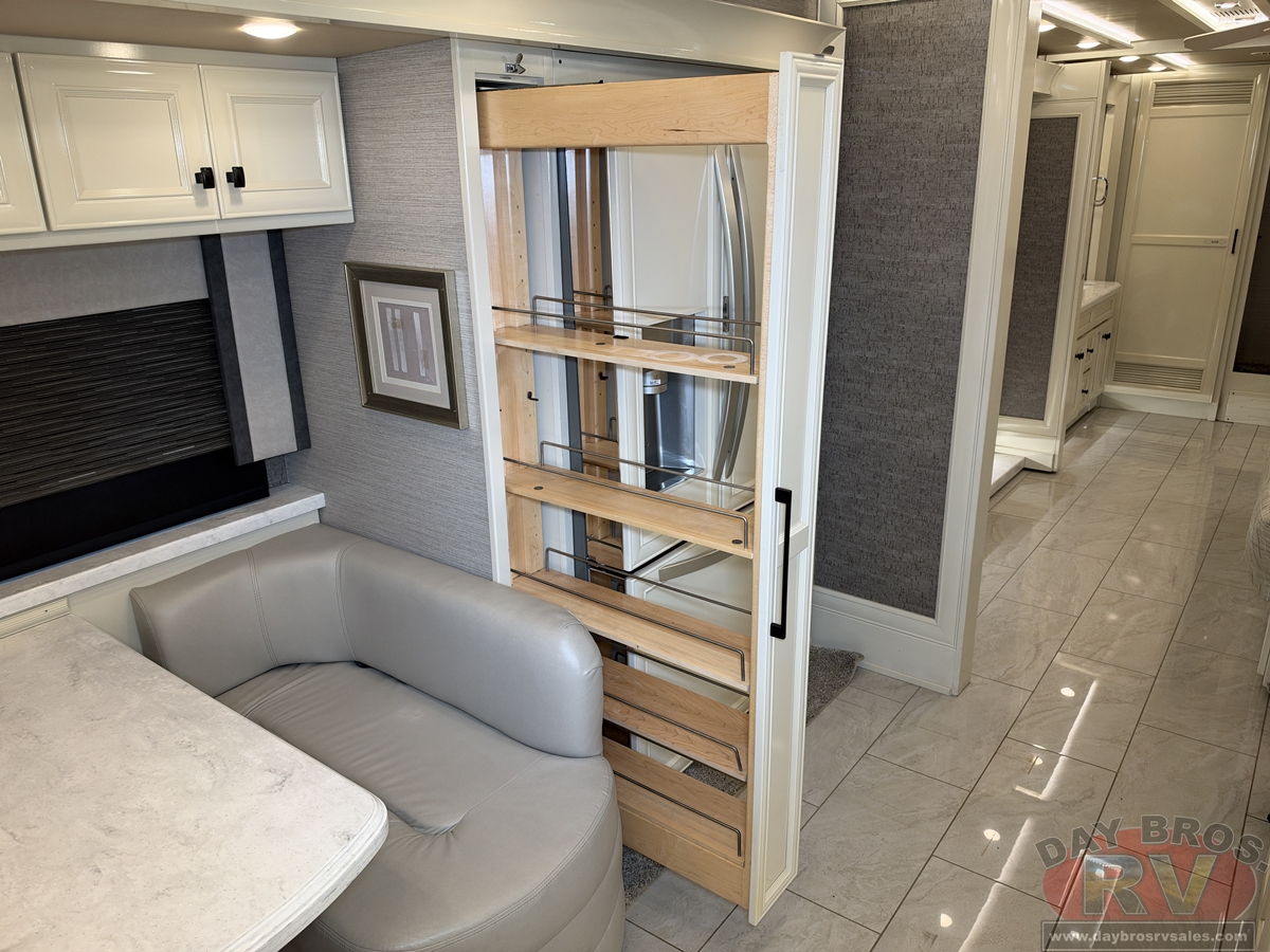2022 Tiffin Motorhomes Allegro Bus Motorhome