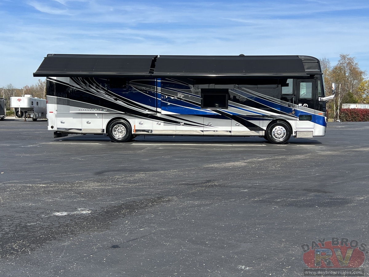 2022 Tiffin Motorhomes Allegro Bus Motorhome