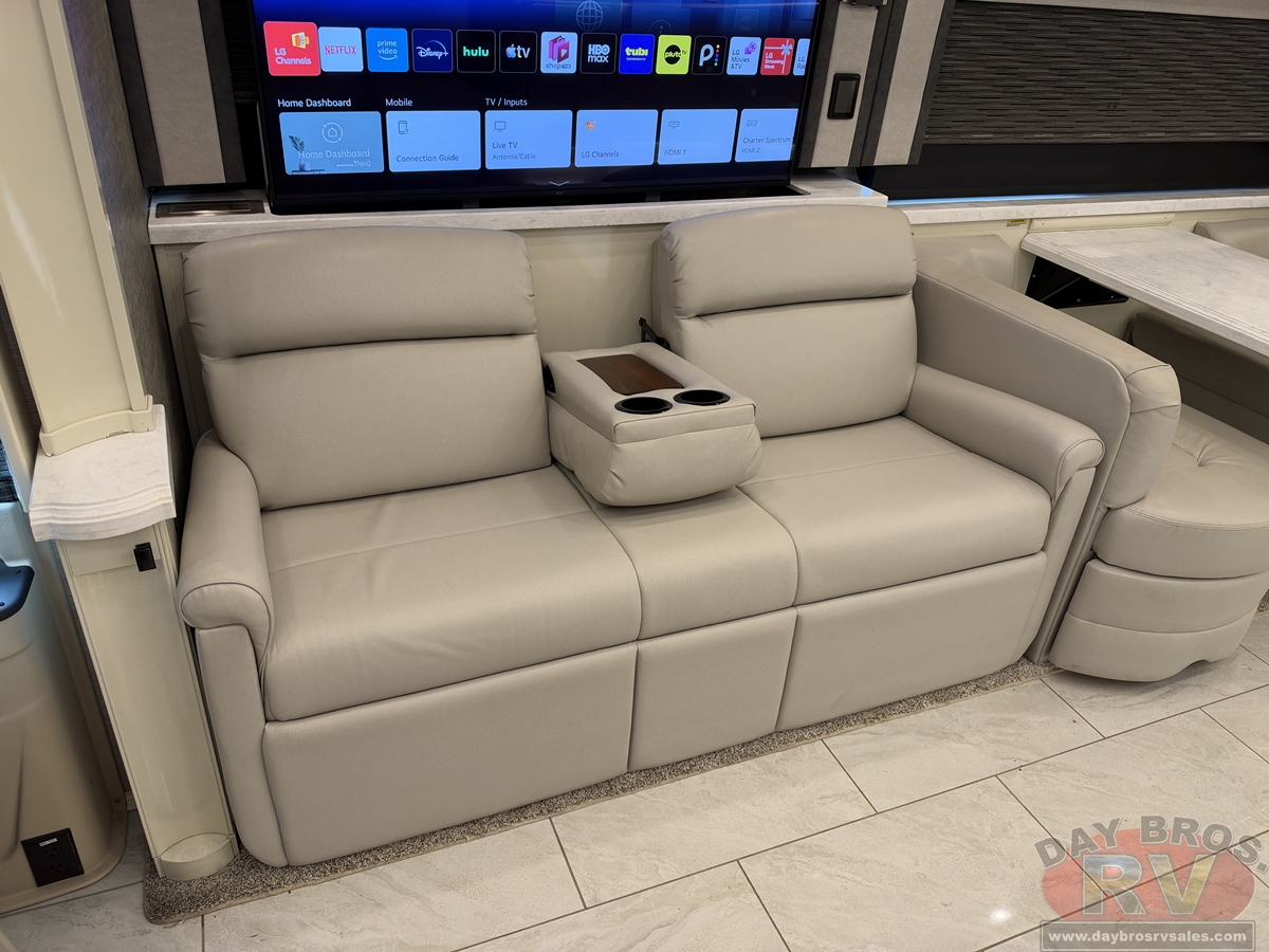 2022 Tiffin Motorhomes Allegro Bus Motorhome