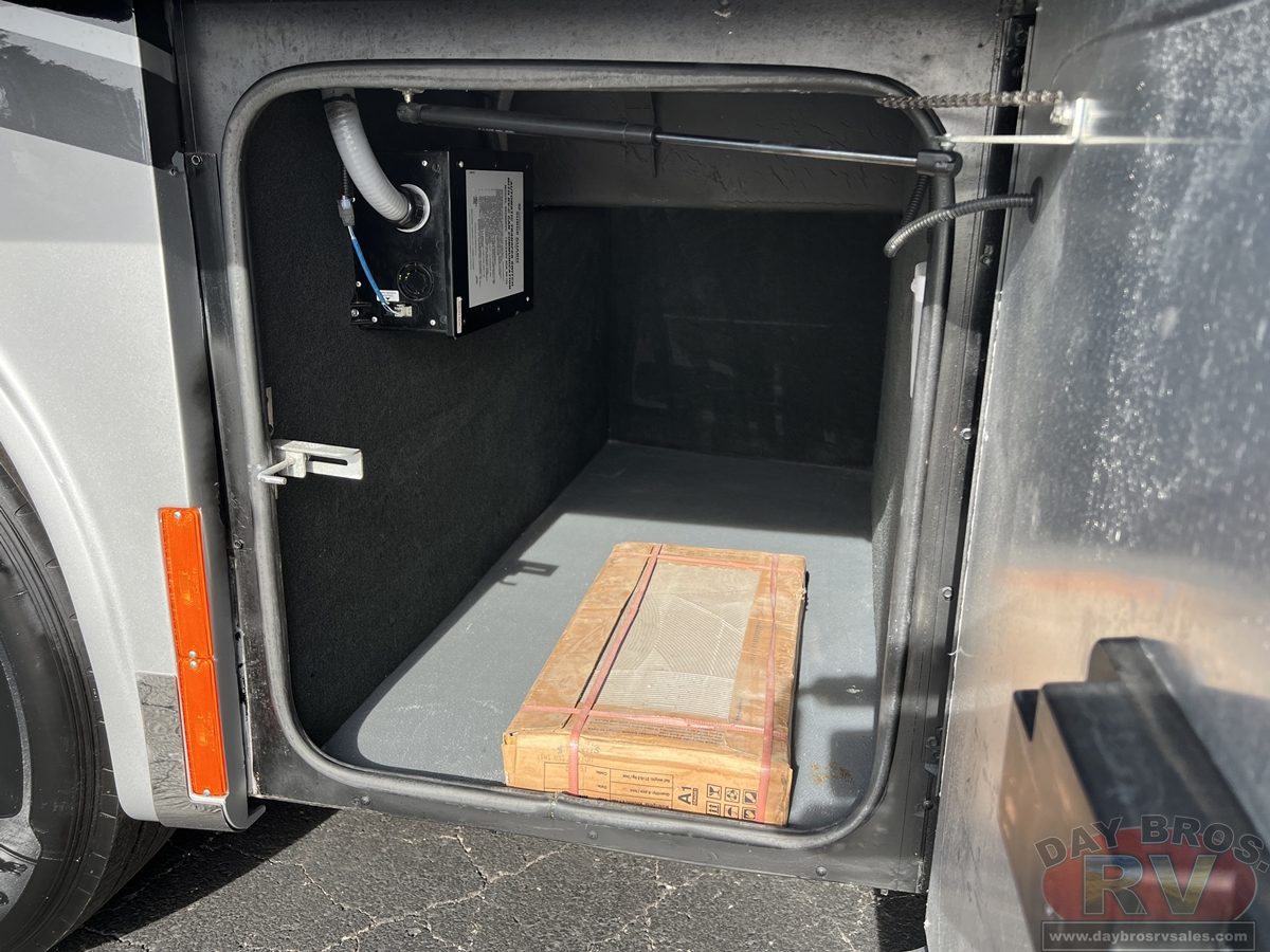 2022 Tiffin Motorhomes Allegro Bus Motorhome