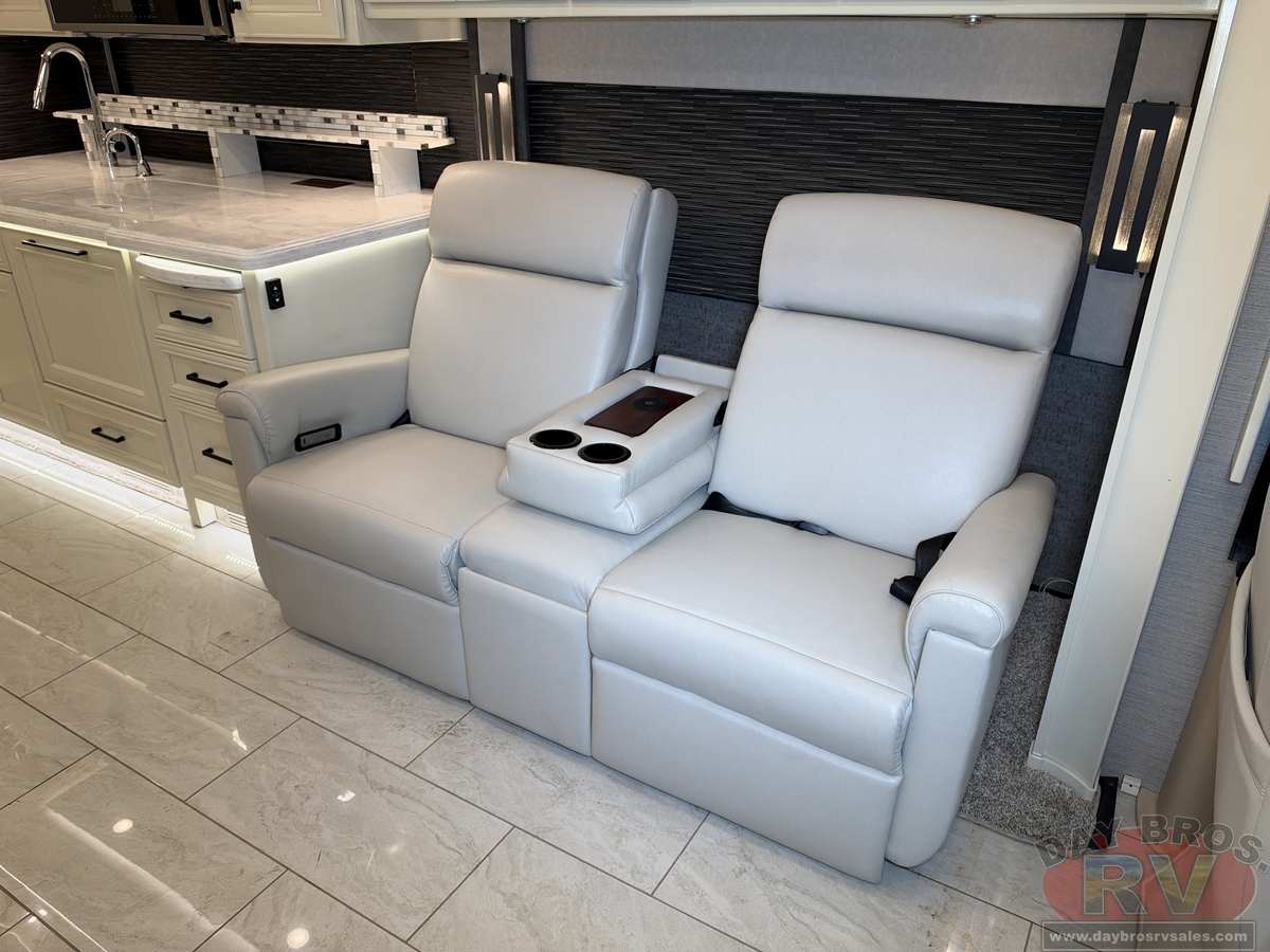 2022 Tiffin Motorhomes Allegro Bus Motorhome