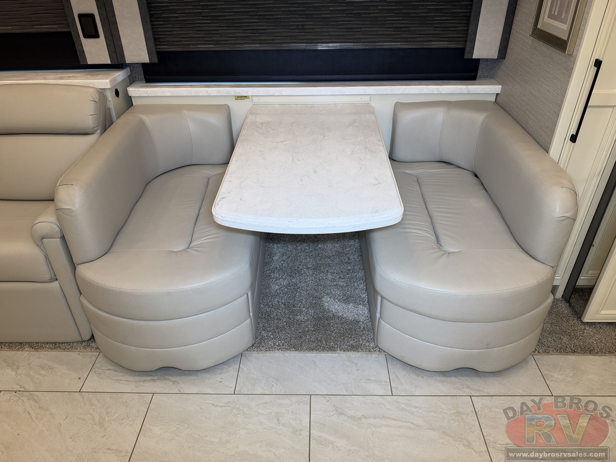 2022 Tiffin Motorhomes Allegro Bus Motorhome
