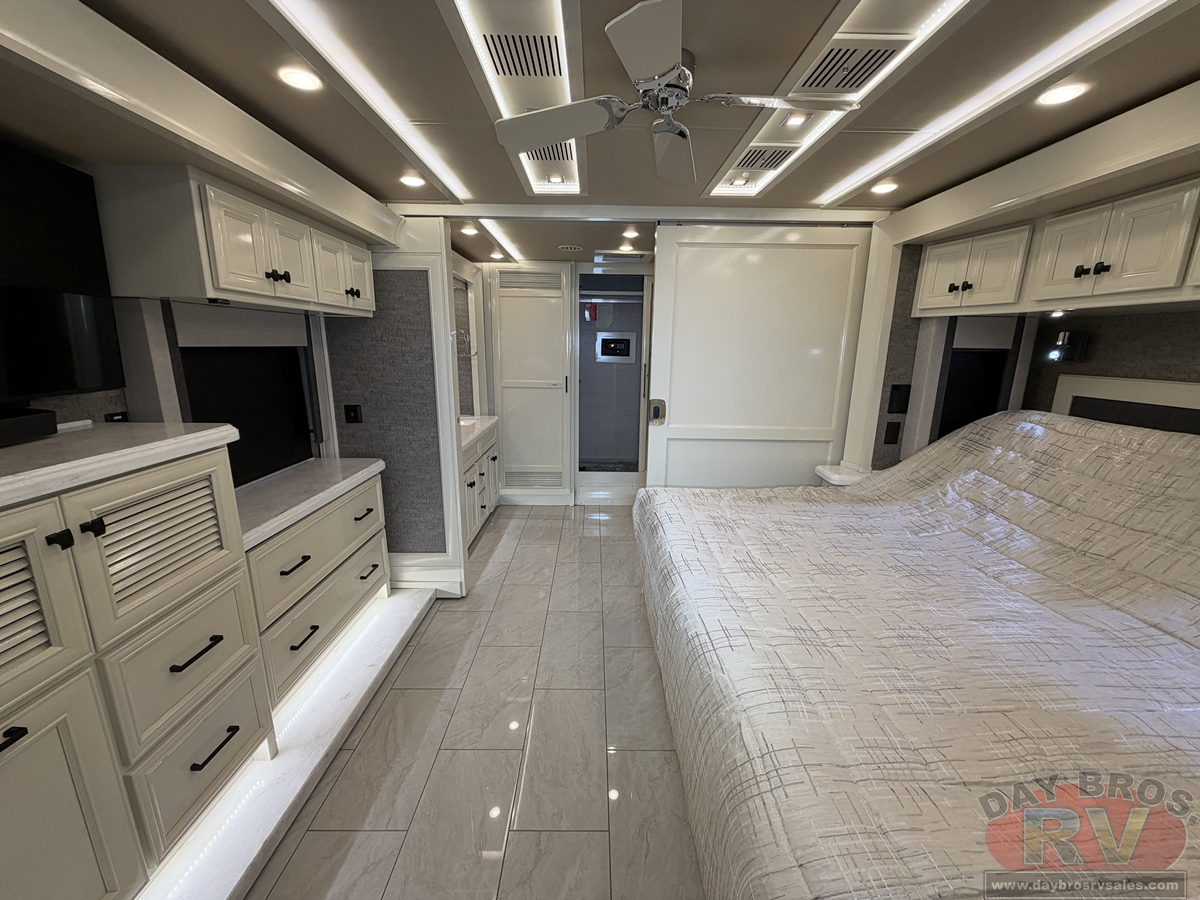 2022 Tiffin Motorhomes Allegro Bus Motorhome