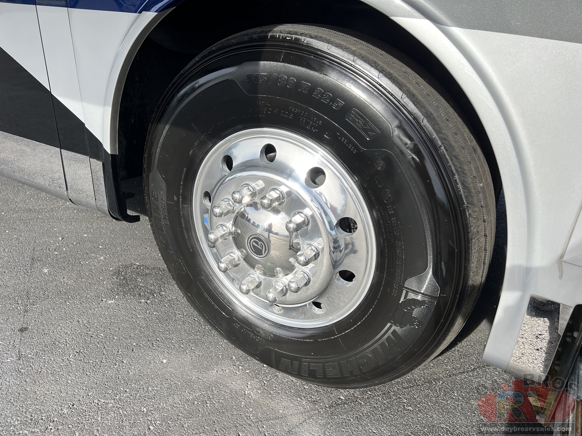 2022 Tiffin Motorhomes Allegro Bus Motorhome