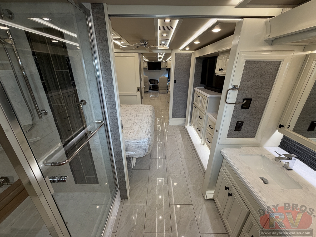 2022 Tiffin Motorhomes Allegro Bus Motorhome