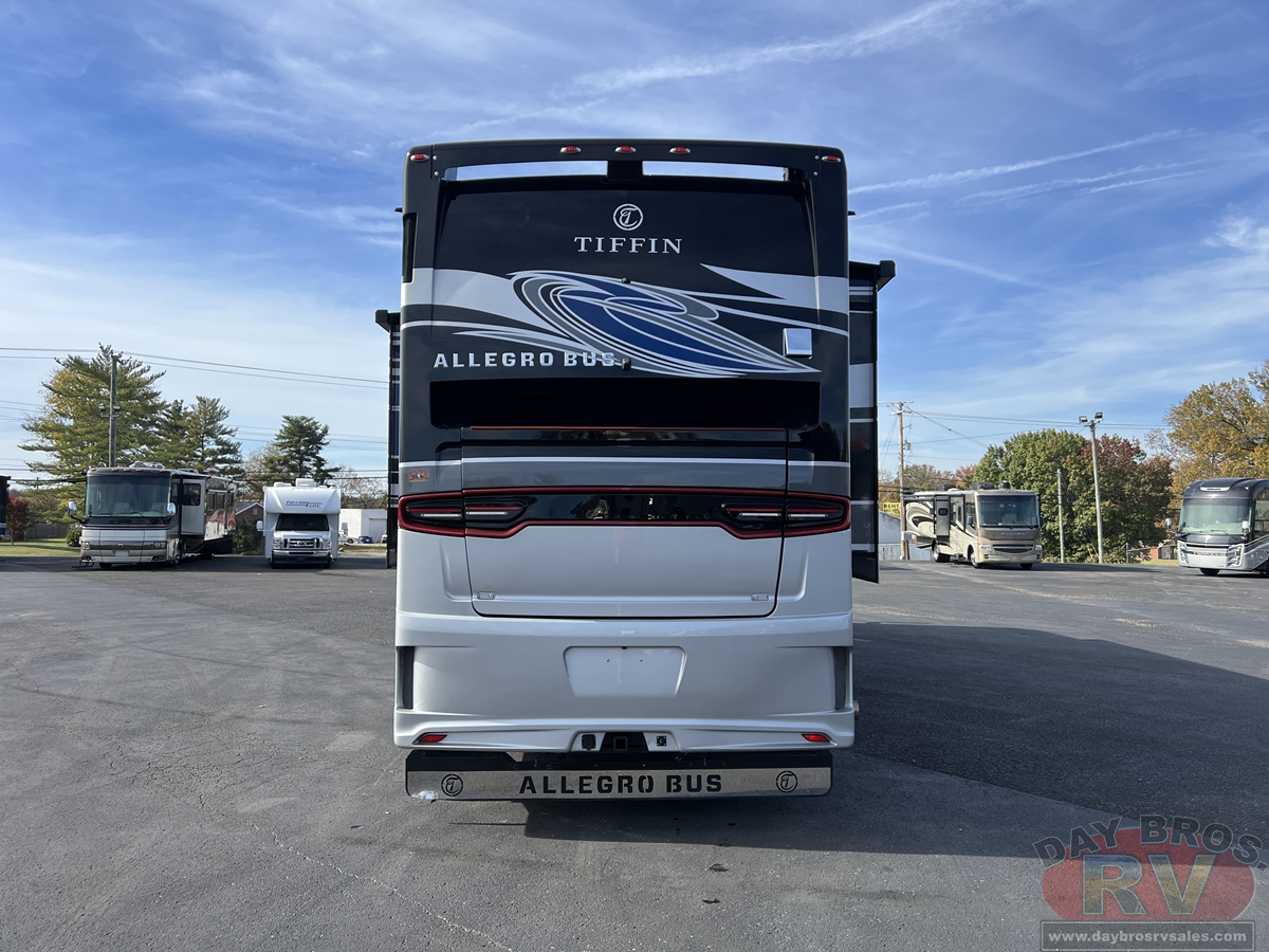 2022 Tiffin Motorhomes Allegro Bus Motorhome