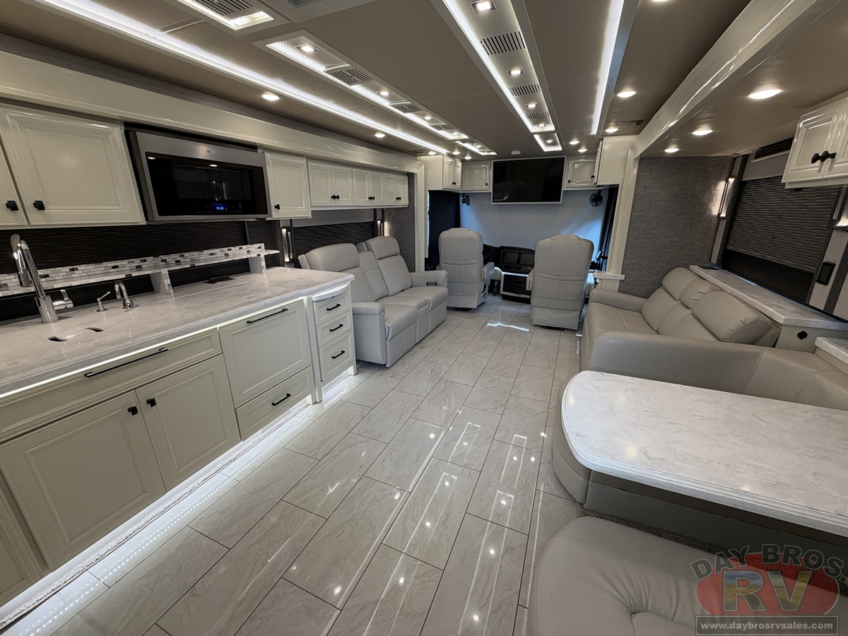 2022 Tiffin Motorhomes Allegro Bus Motorhome