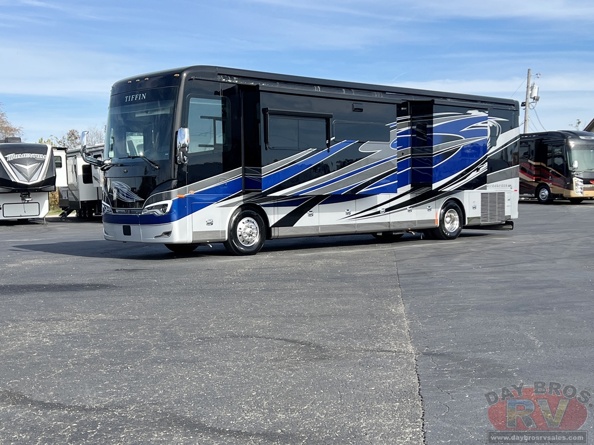 2022 Tiffin Motorhomes Allegro Bus Motorhome