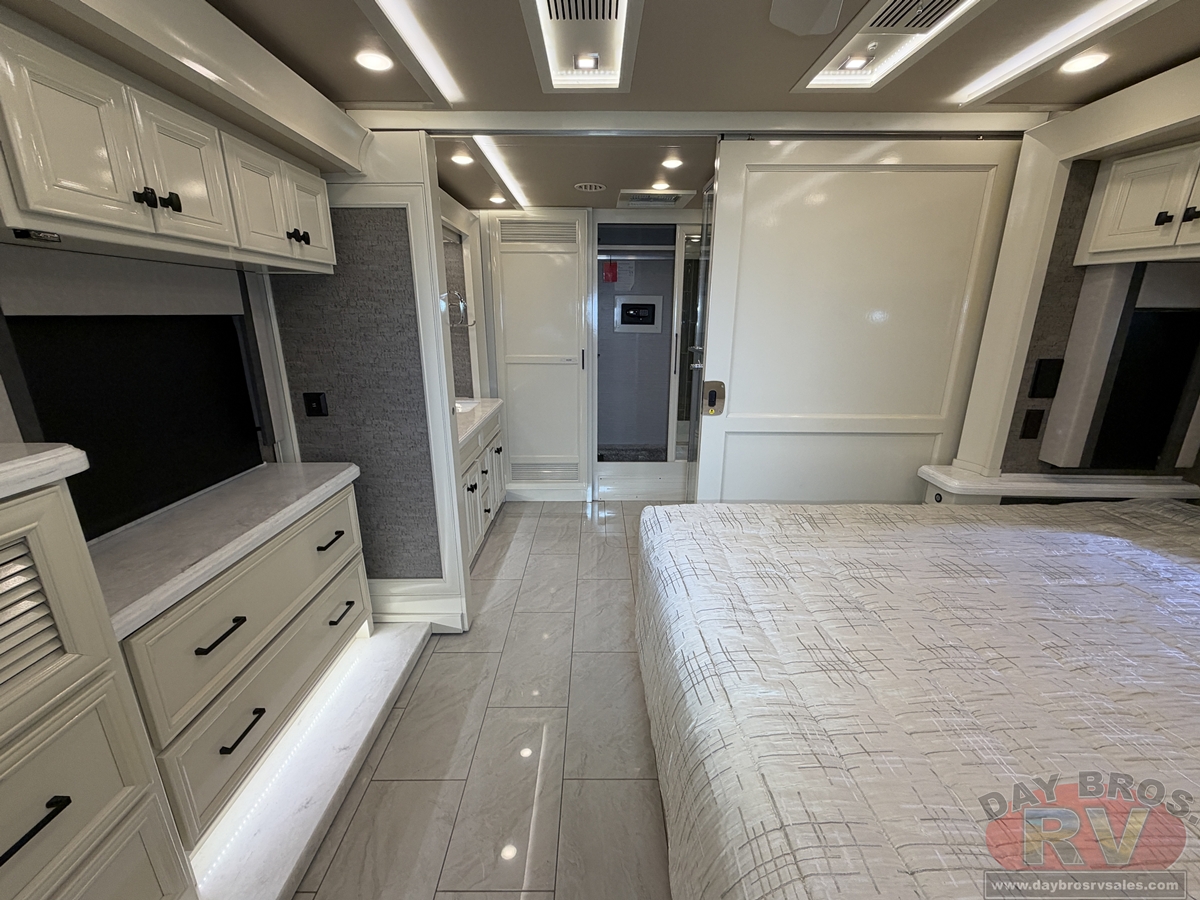2022 Tiffin Motorhomes Allegro Bus Motorhome