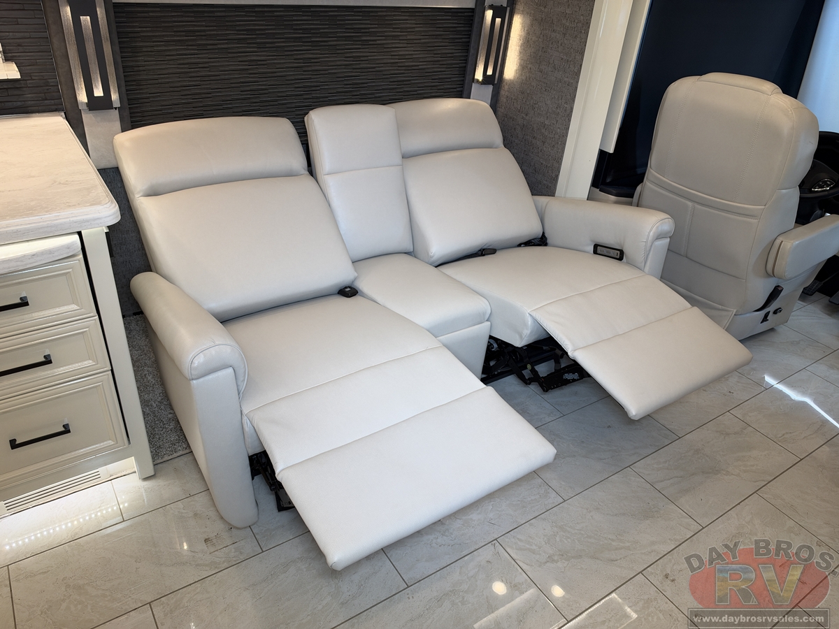 2022 Tiffin Motorhomes Allegro Bus Motorhome