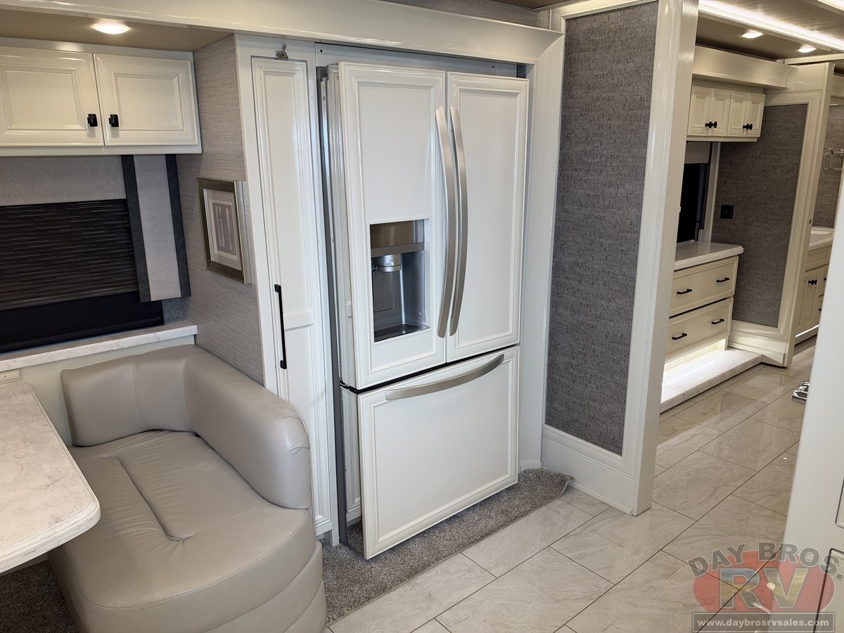 2022 Tiffin Motorhomes Allegro Bus Motorhome
