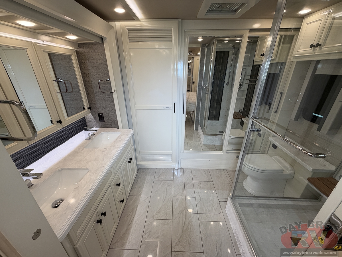 2022 Tiffin Motorhomes Allegro Bus Motorhome