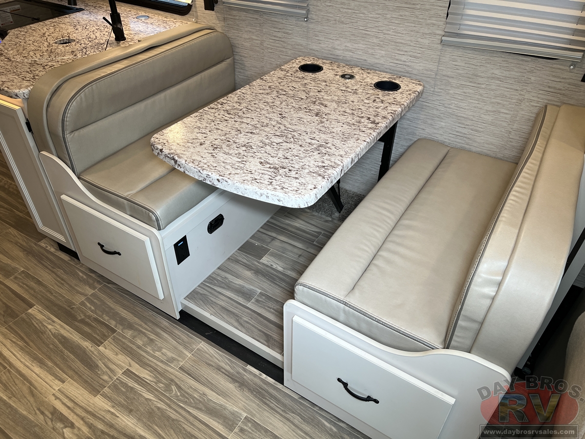 2023 Thor Motor Coach Freedom Elite Motorhome