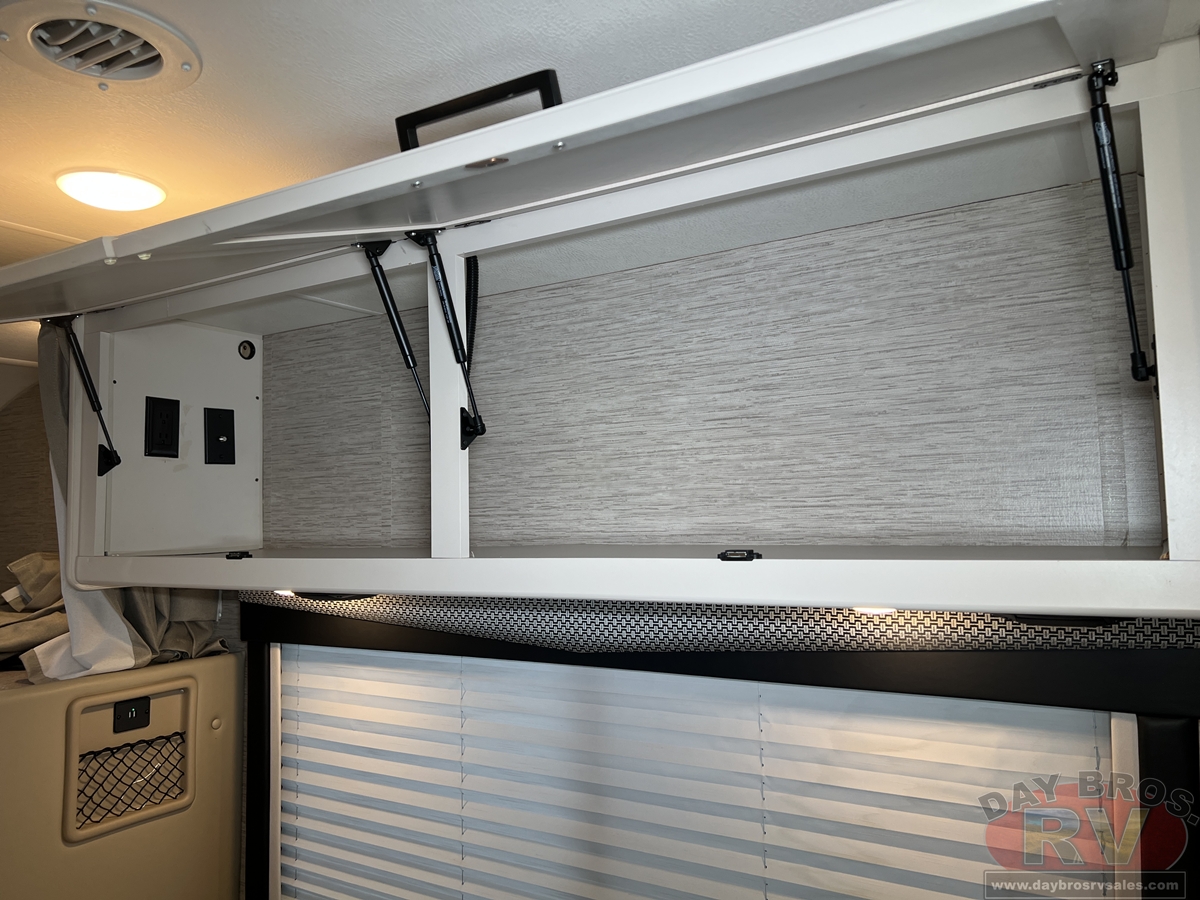 2023 Thor Motor Coach Freedom Elite Motorhome