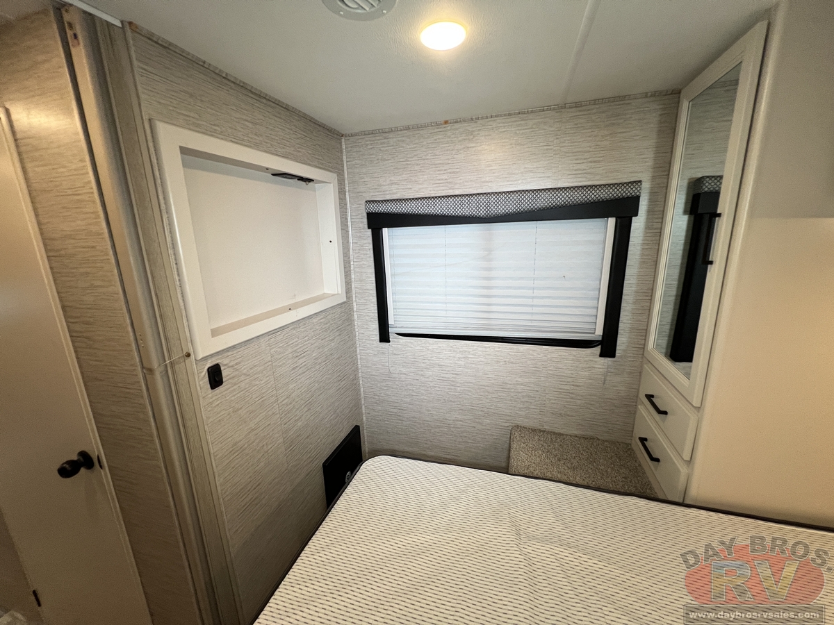 2023 Thor Motor Coach Freedom Elite Motorhome
