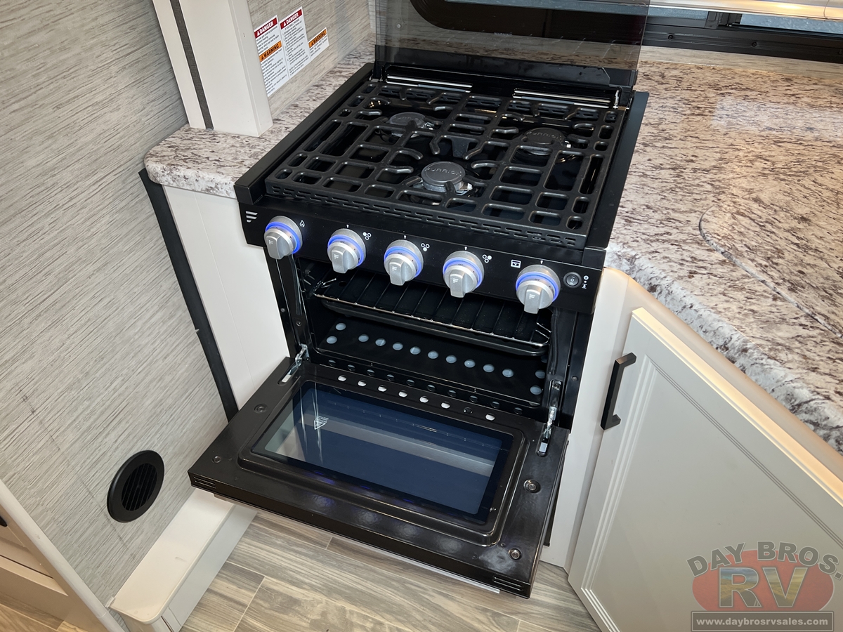 2023 Thor Motor Coach Freedom Elite Motorhome