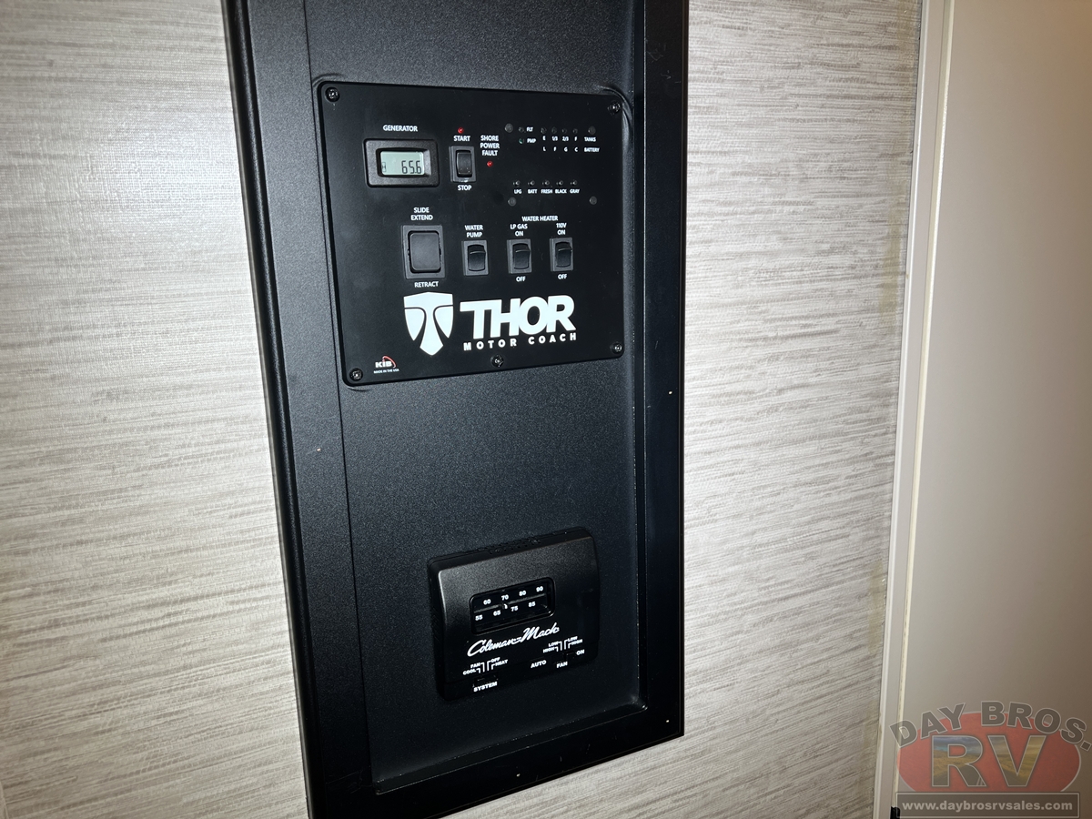 2023 Thor Motor Coach Freedom Elite Motorhome