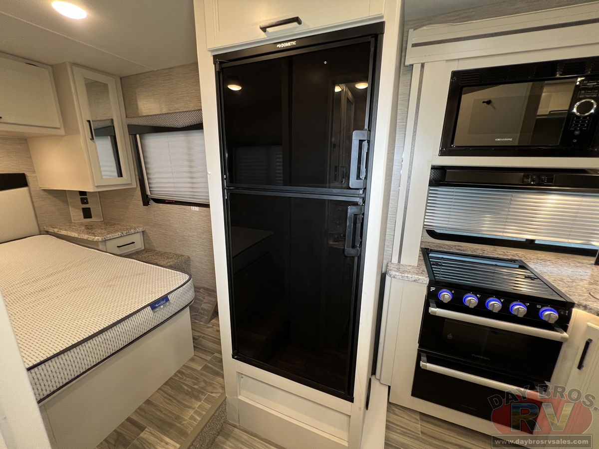2023 Thor Motor Coach Freedom Elite Motorhome