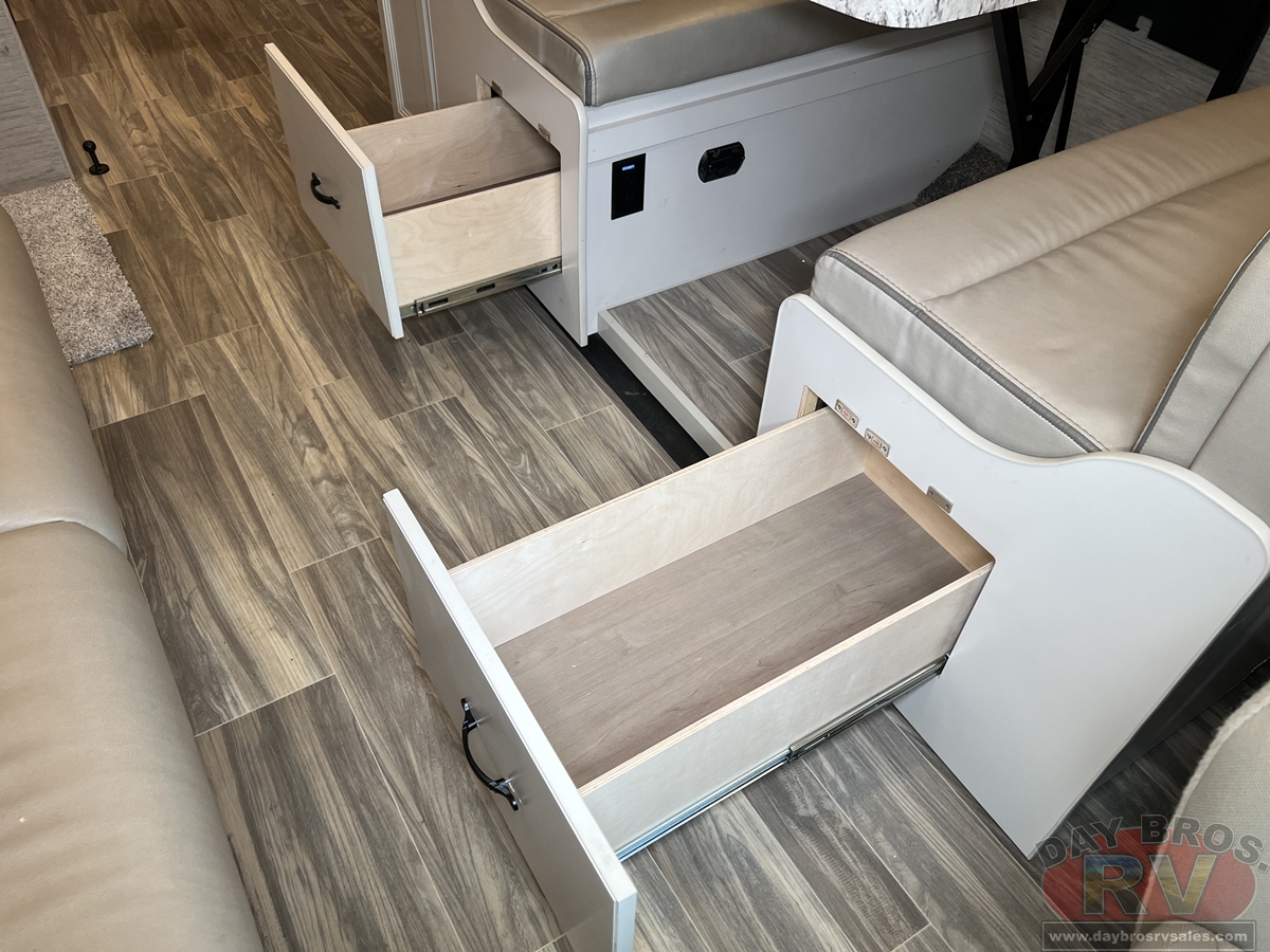 2023 Thor Motor Coach Freedom Elite Motorhome