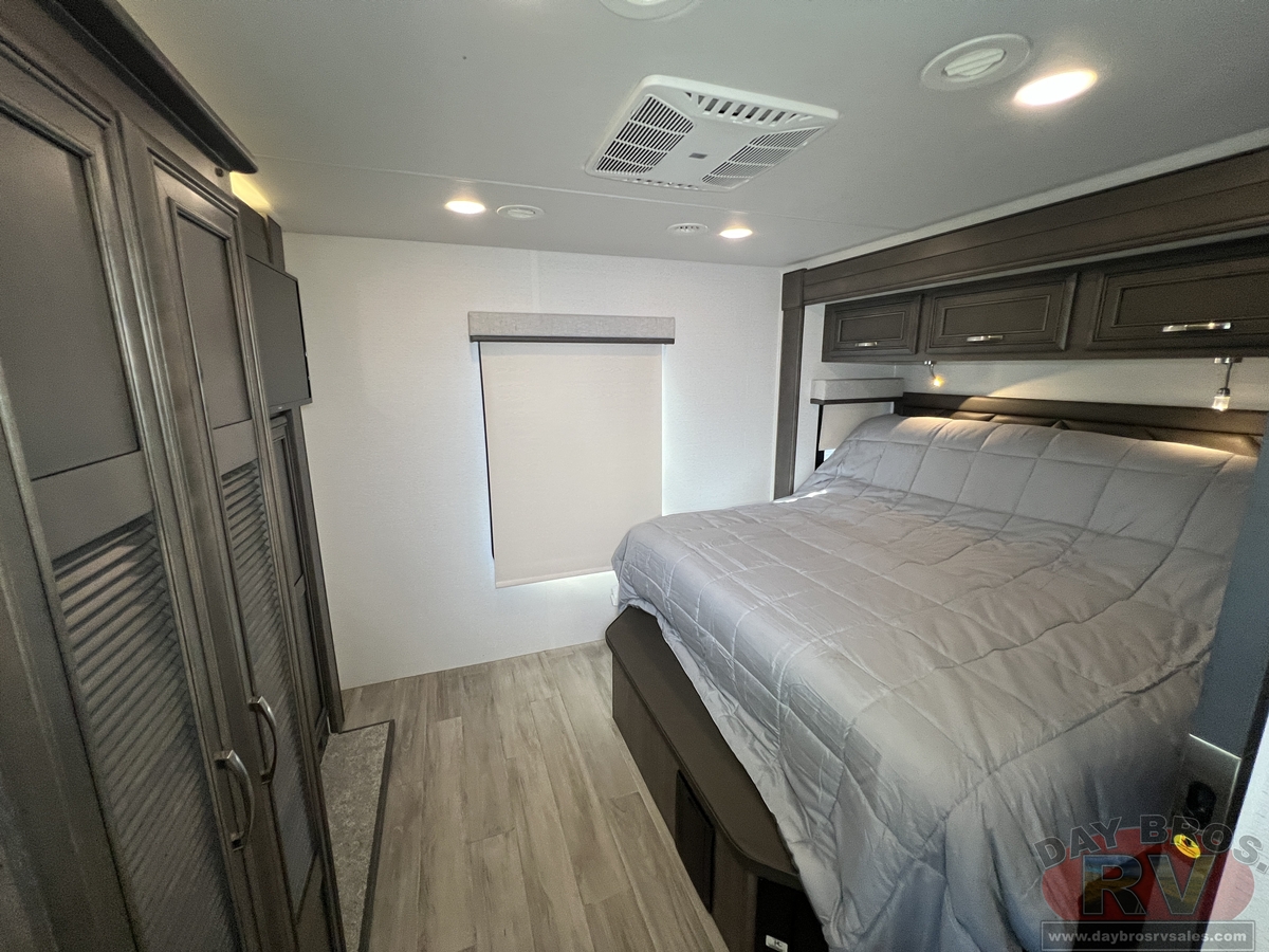 2025 Entegra Coach Accolade XL 37L Motorhome